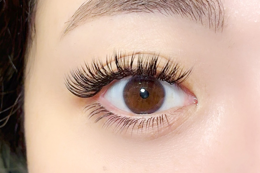 下まつげつけ放題